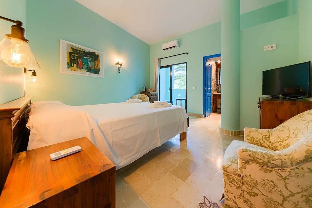 Фото Hostal Sahaba Zahora