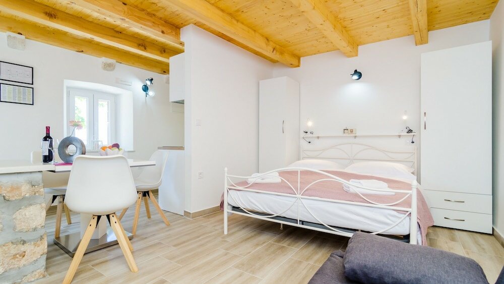 Фото Shining Star Apartments