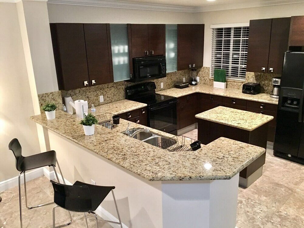 Фото 4br Townhouse 906 by Ideal Experience Vr