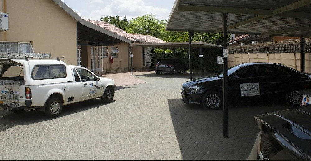 Фото Nmb Guest House