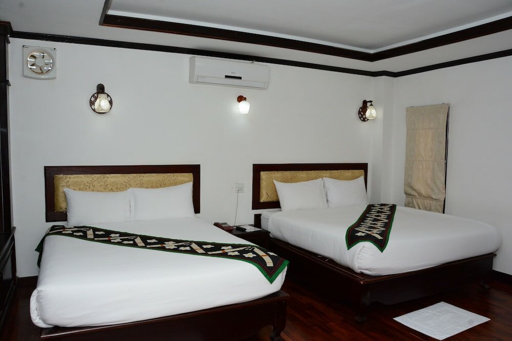 Фото Anoulackkhenlao Hotel