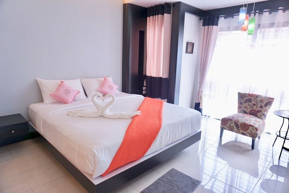 Фото Bhundaree Richy