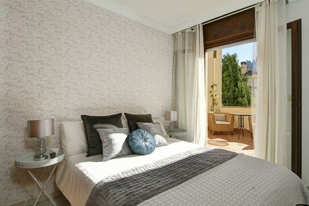 Фото Alhambra Penthouse 2 Private Terraces Parking Free