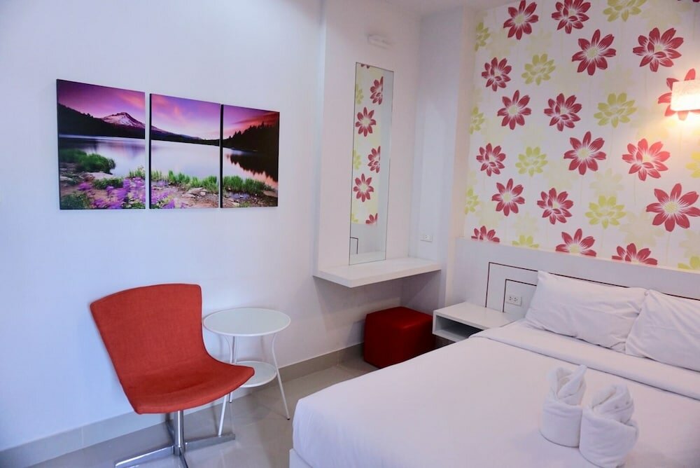 Фото Bhundaree Richy