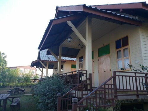 Гостиница Benjapirom Private House в Чантхабури
