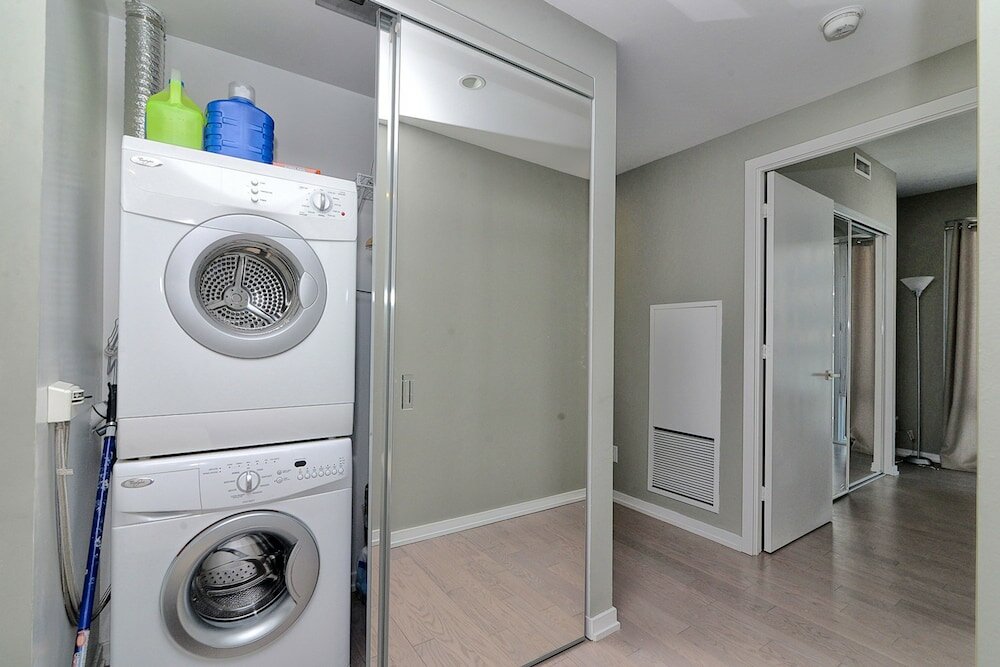 Фото Applewood Suites - Toronto Peter Street