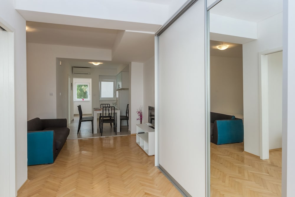 Фото Apartments by the Sea Semy