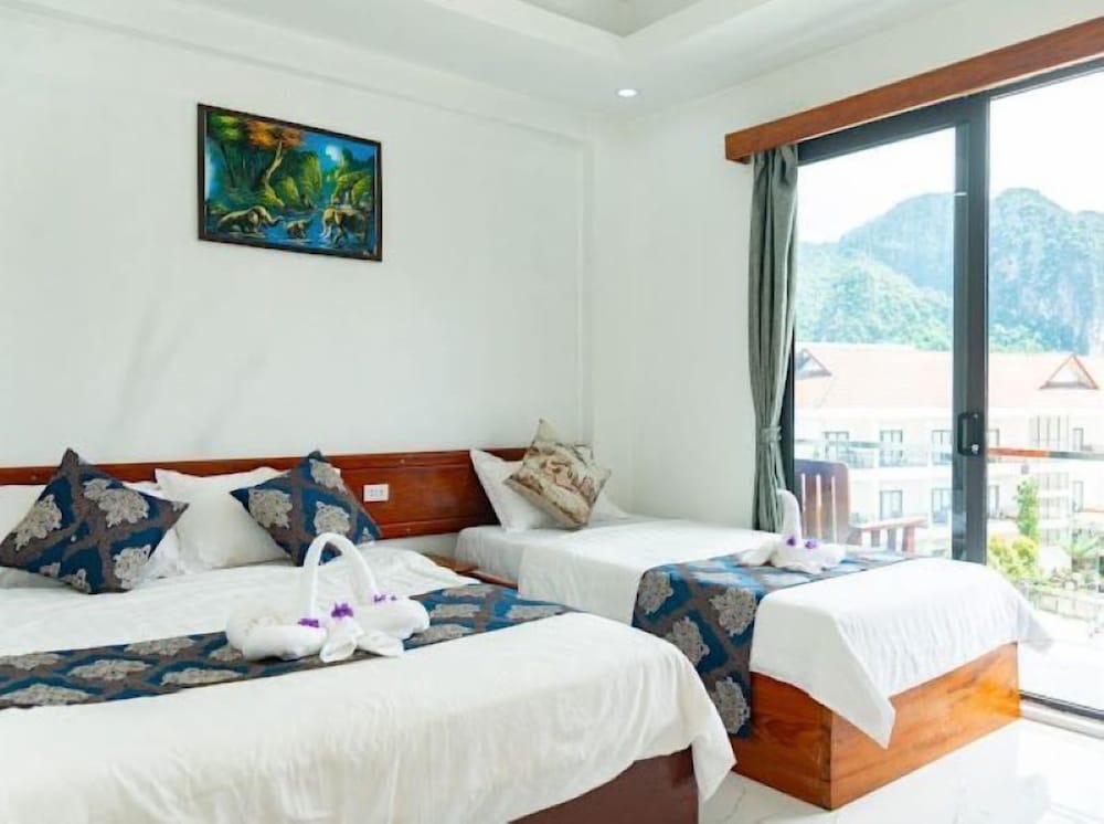 Фото NuttyPhoy Hotel