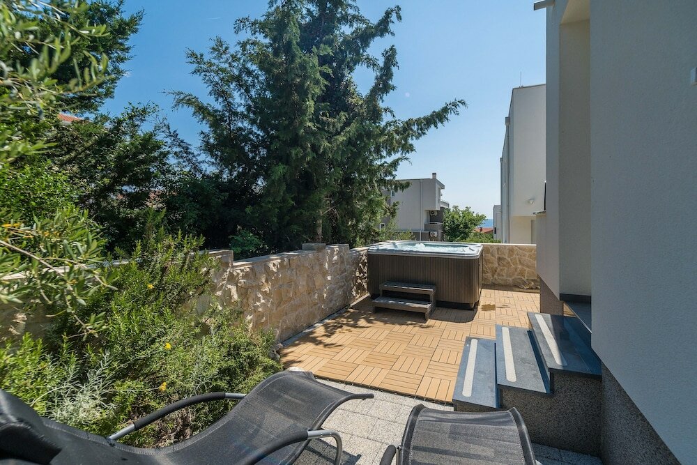 Фото Apartments Tomana