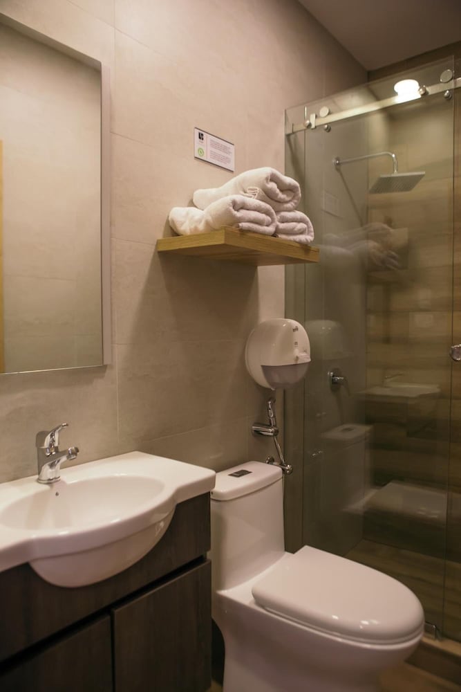 Фото The Park Hotel