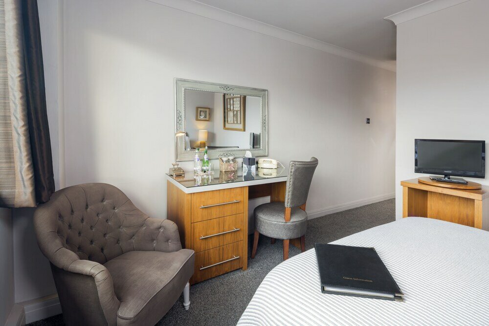 Фото Rags Hotel Bar & Restaurant