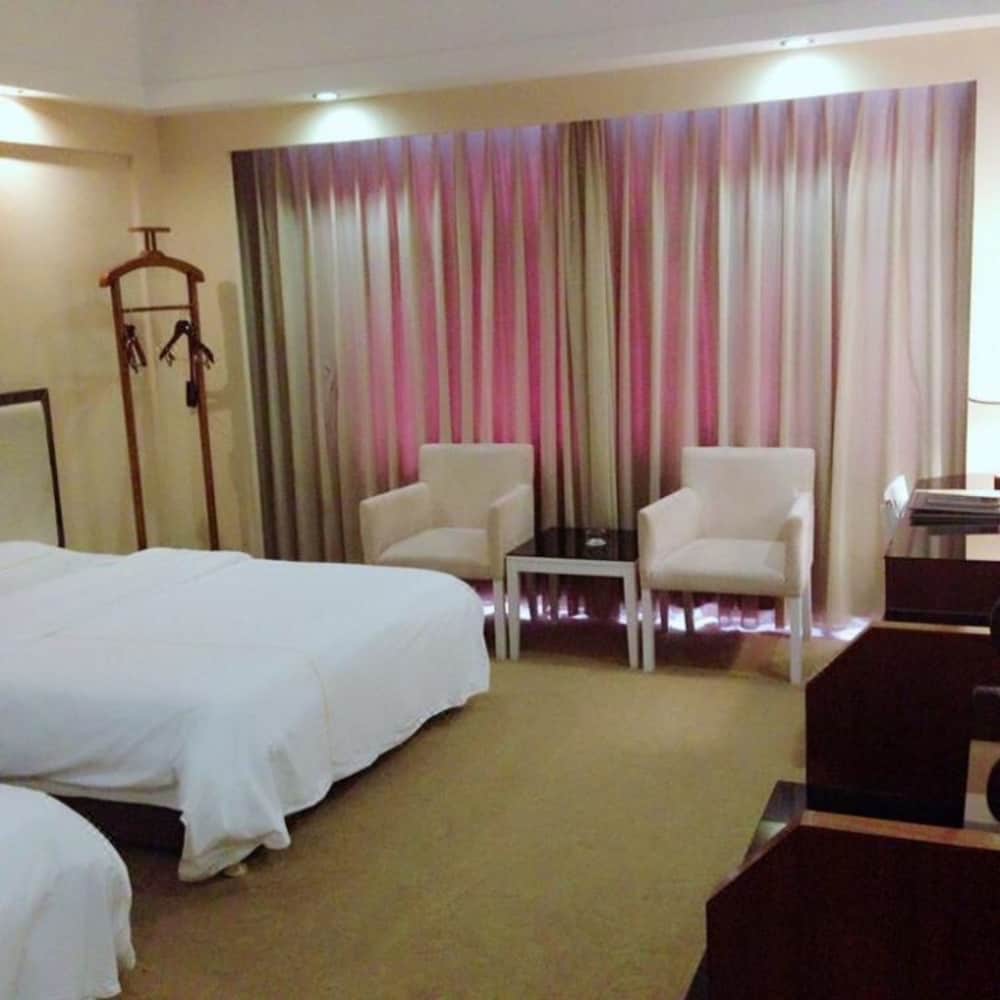 Фото Junyue Hotel