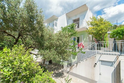 Гостиница Apartments Zorica в Тучепи