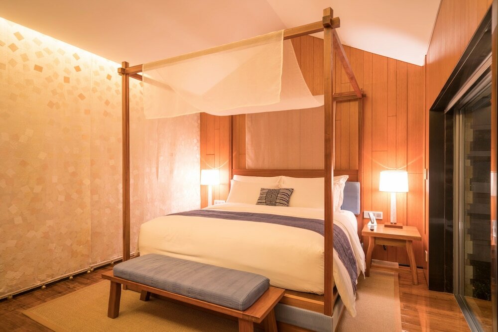 Фото The Lost Stone