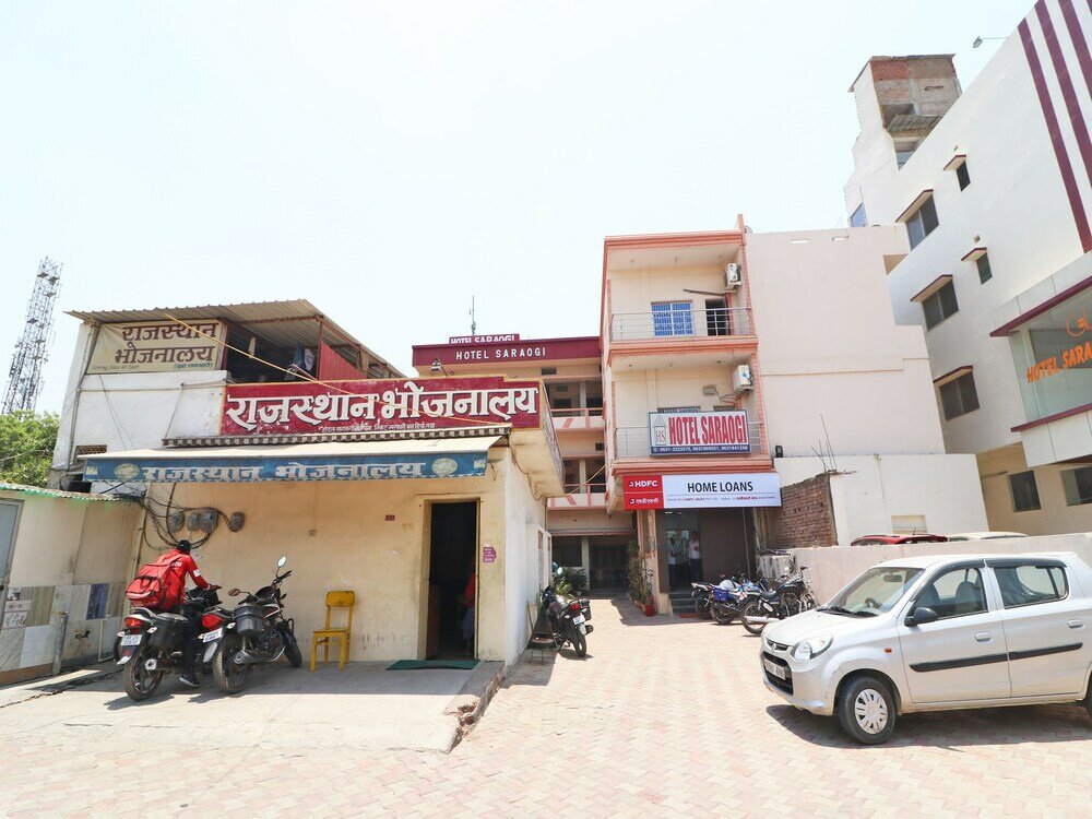 Фото Hotel Saraogi