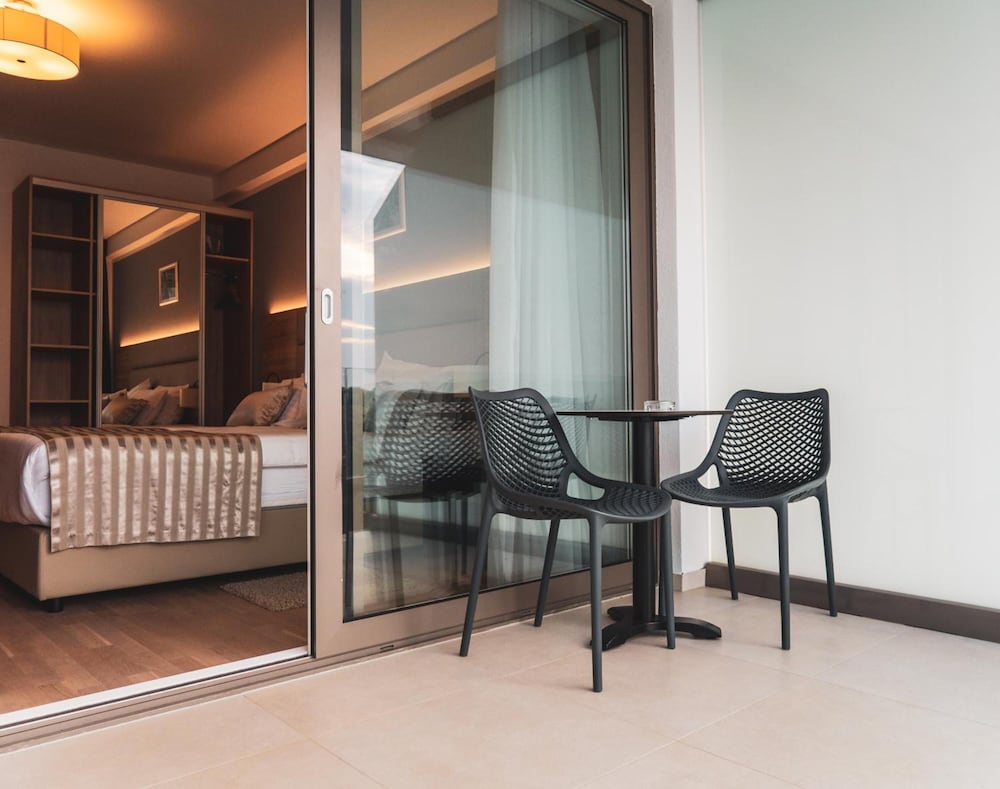 Фото Hotel Kaneo