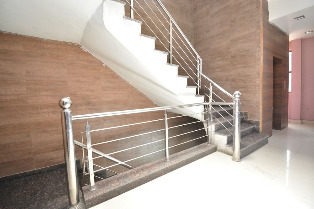 Фото Oyo 40230 Hotel Royal Palace