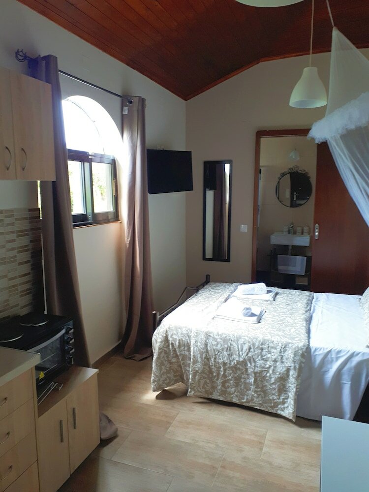 Фото Antzela Apartments