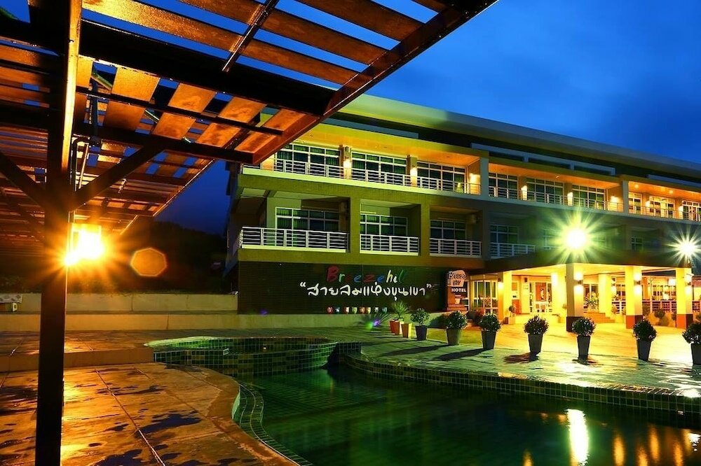 Фото Breeze Hill Hotel