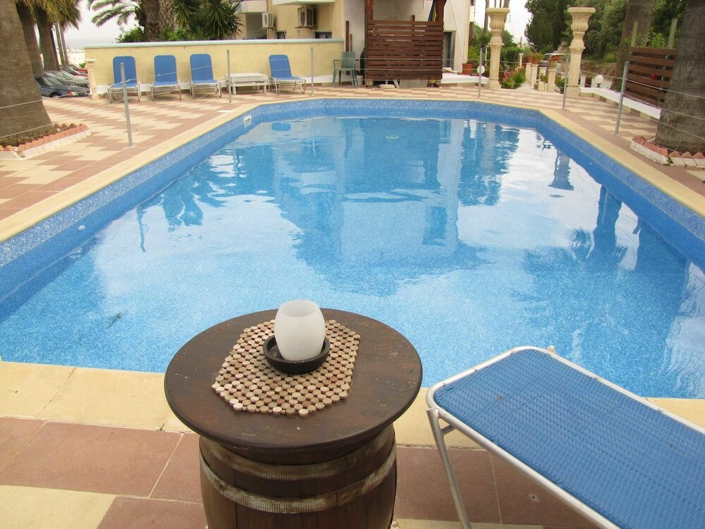 Фото Majestic Webooking Apartments 108