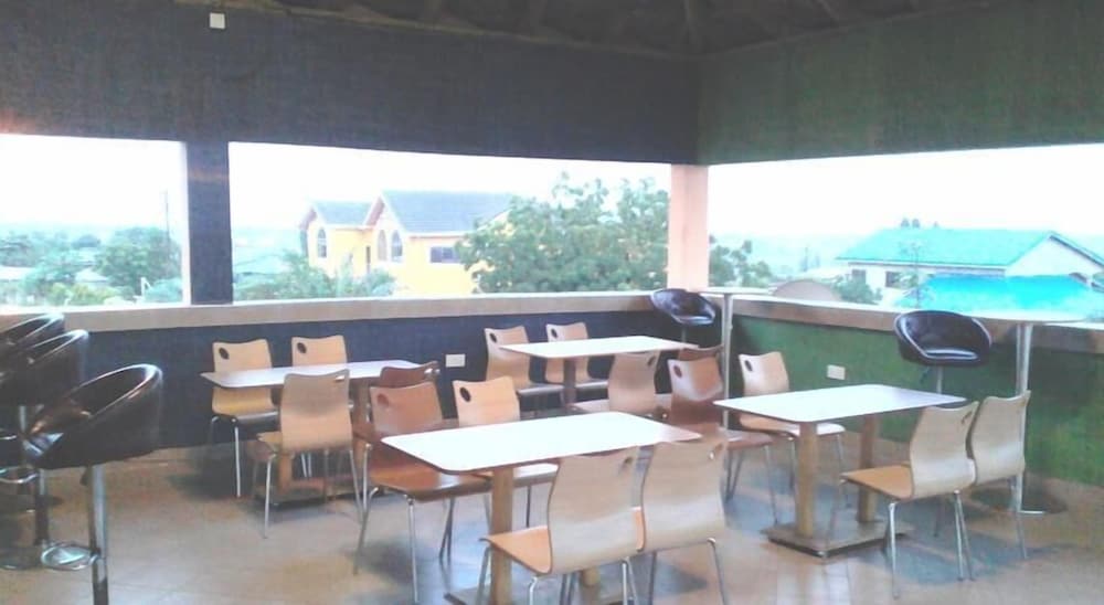 Фото Ponderosa Travel Lodge