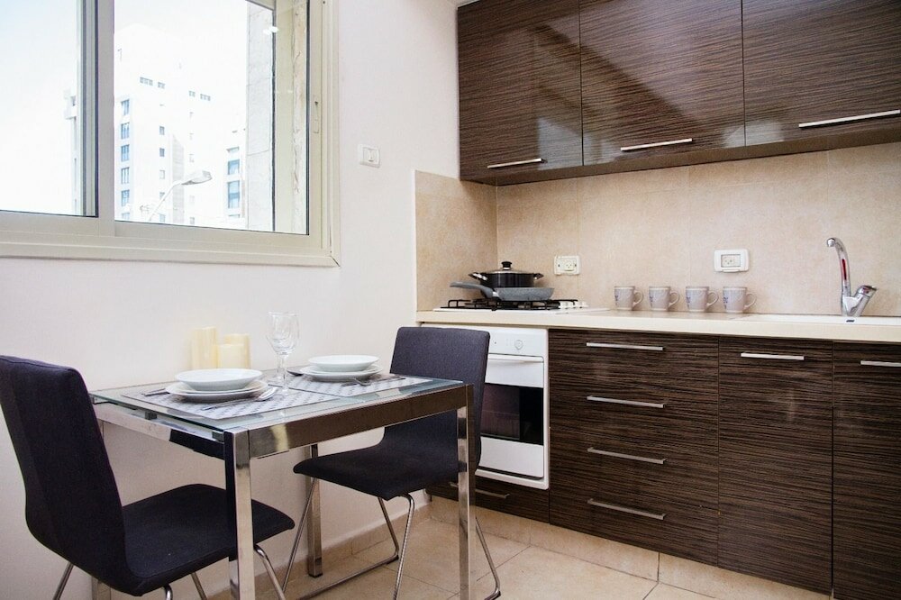 Фото Kav Apartments -HaYarkon St. 30