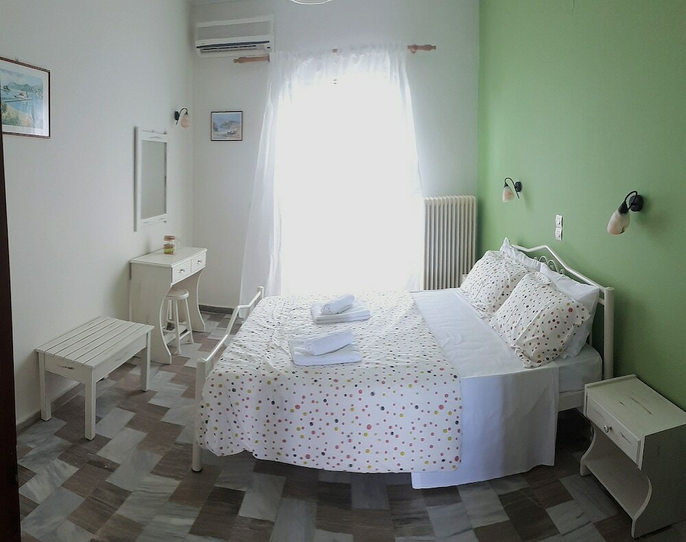 Фото Antzela Apartments