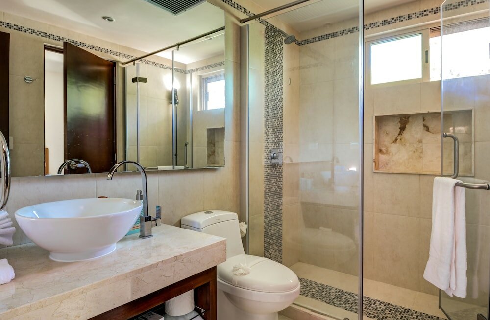 Фото Rebecca 2 bedrooms sleeps 5