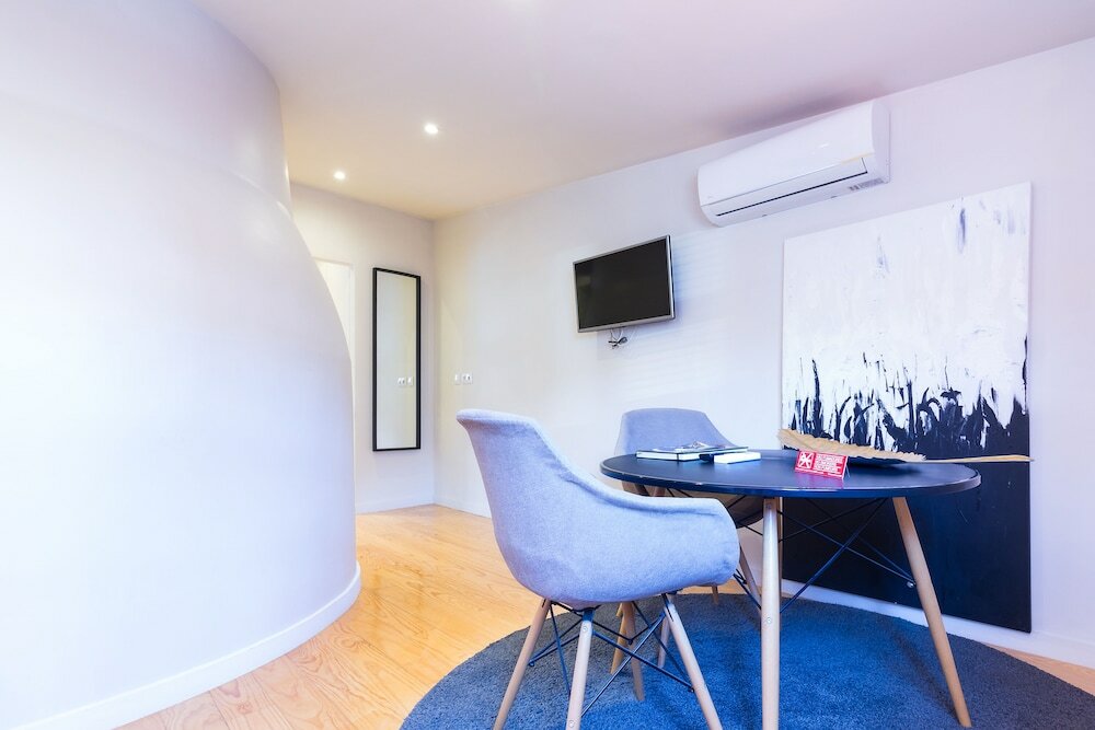 Фото Oporto Near Apartments