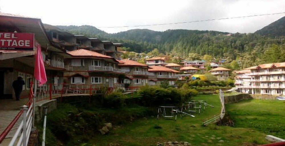 Фото Hotel Dev Cottage