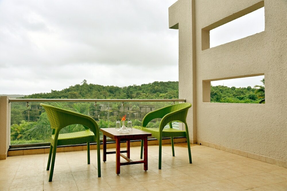 Фото Hotel Sadhana Executive