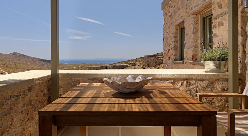 Фото Themonies Luxury Suites