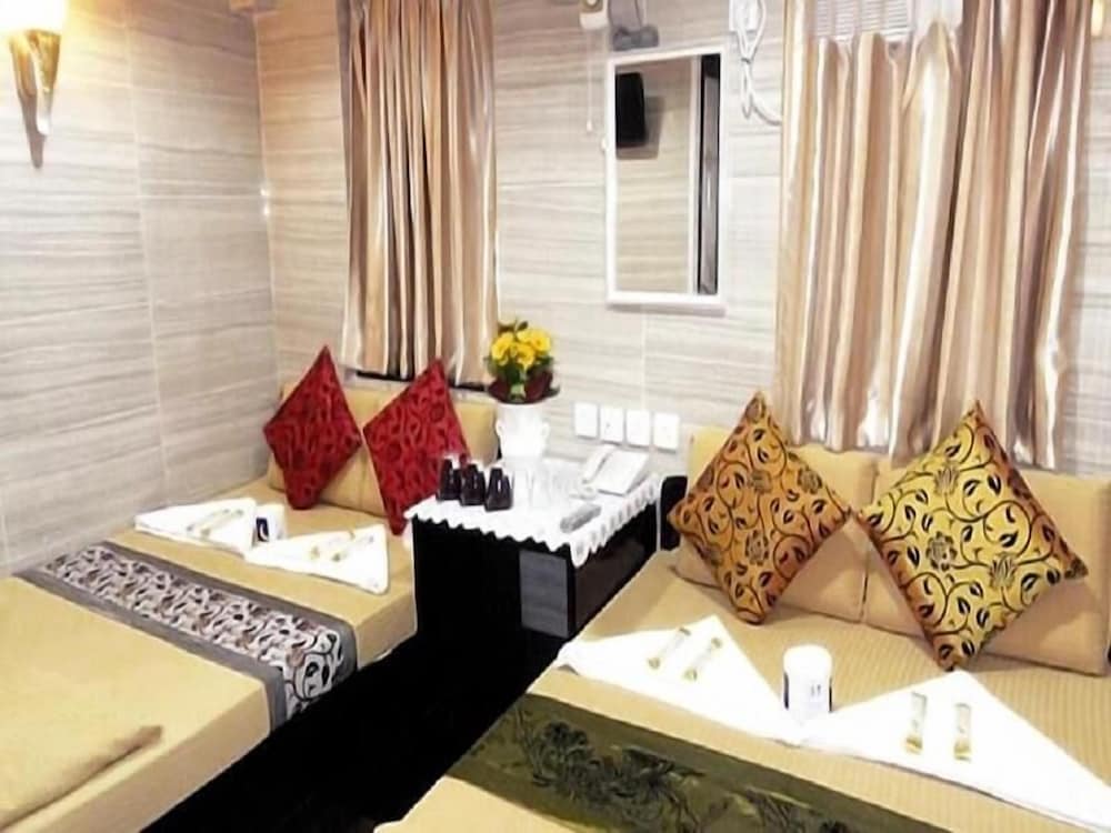 Фото Traveller's Hostel