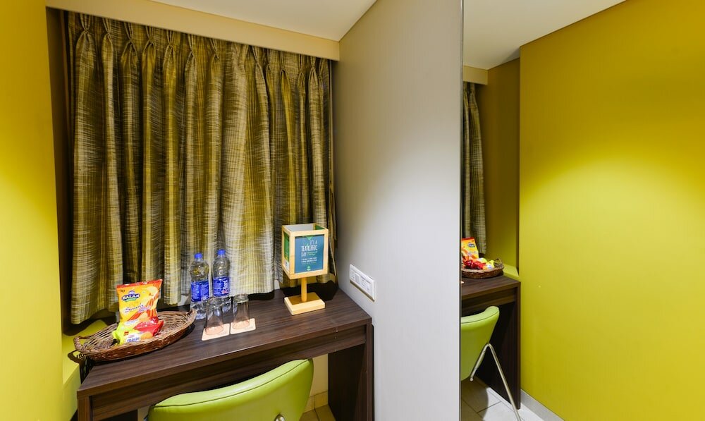 Фото Treebo swastik