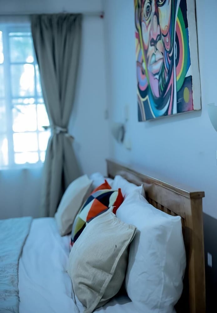 Фото Adlib Executive Lodge