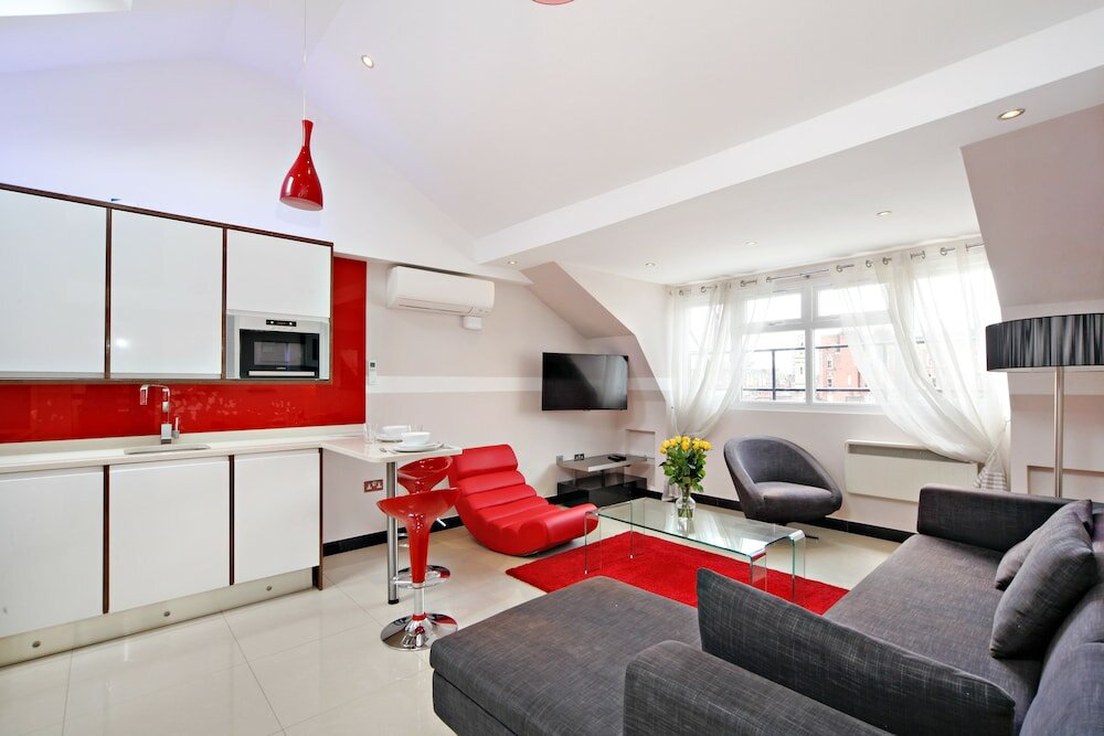 Фото Baker Street Suites