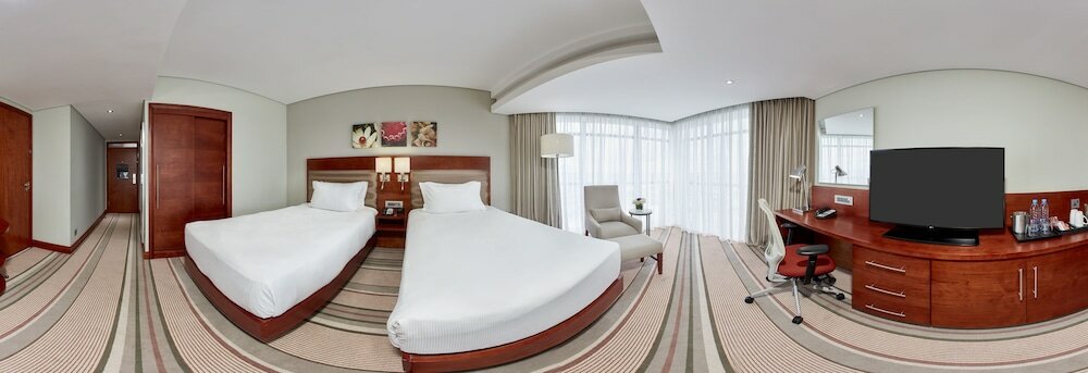 Фото Hilton Garden Inn