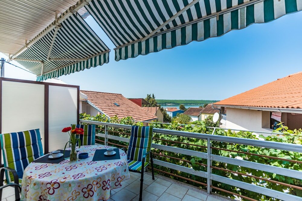 Фото Apartments Kiwi Karin