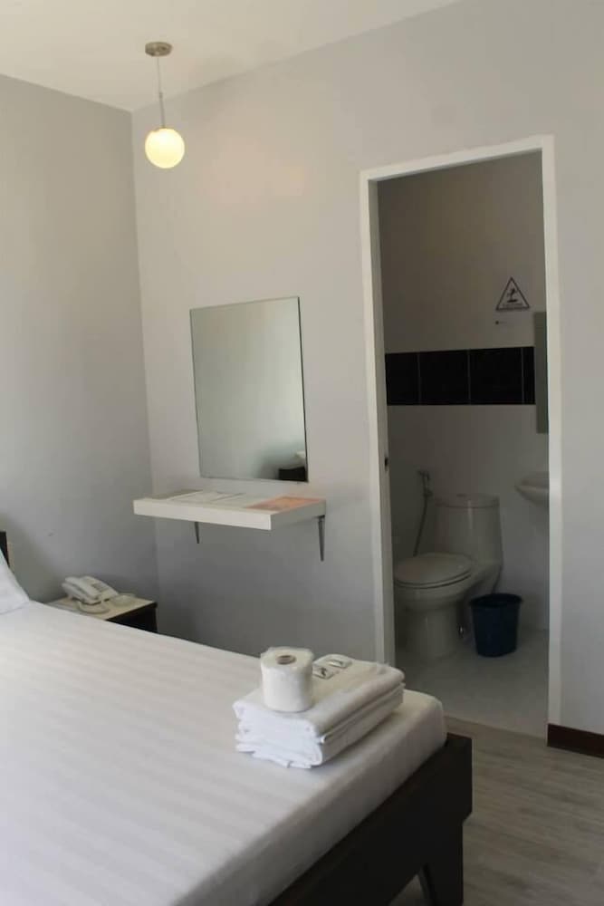 Фото Dianne Gardens Hotel