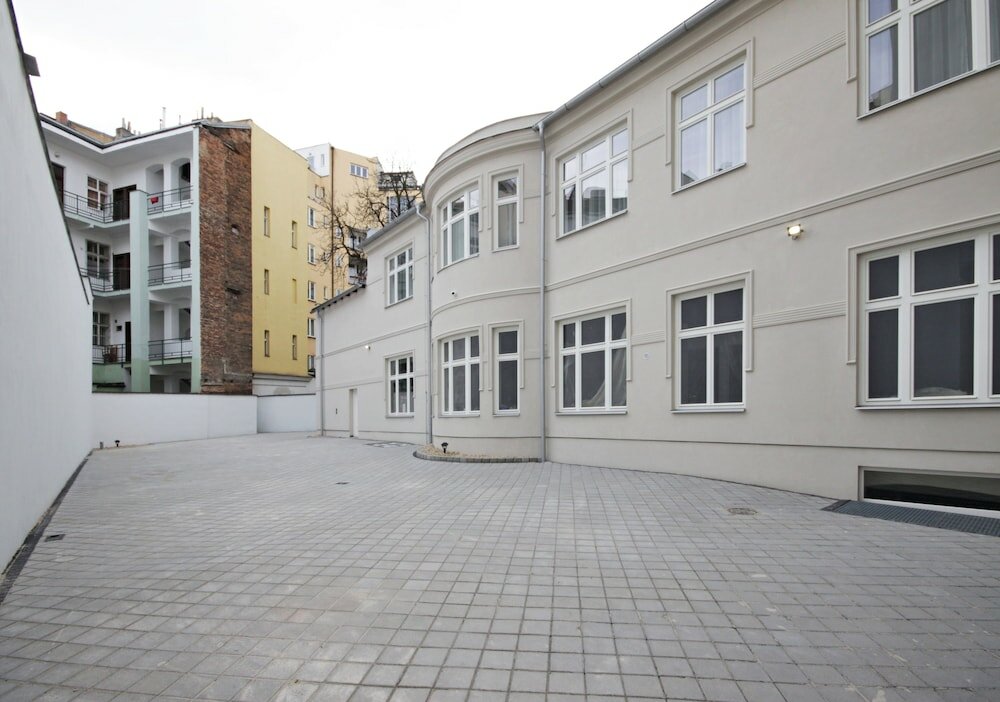 Фото Elizabeth Suites