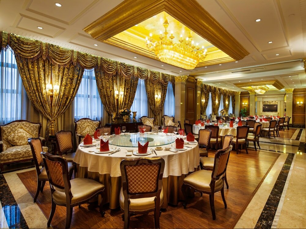 Фото Chongqing Auwi Hotel