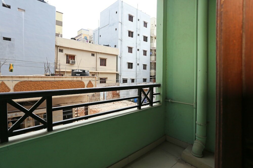 Фото Oyo 8932 Delight Inn Gachibowli