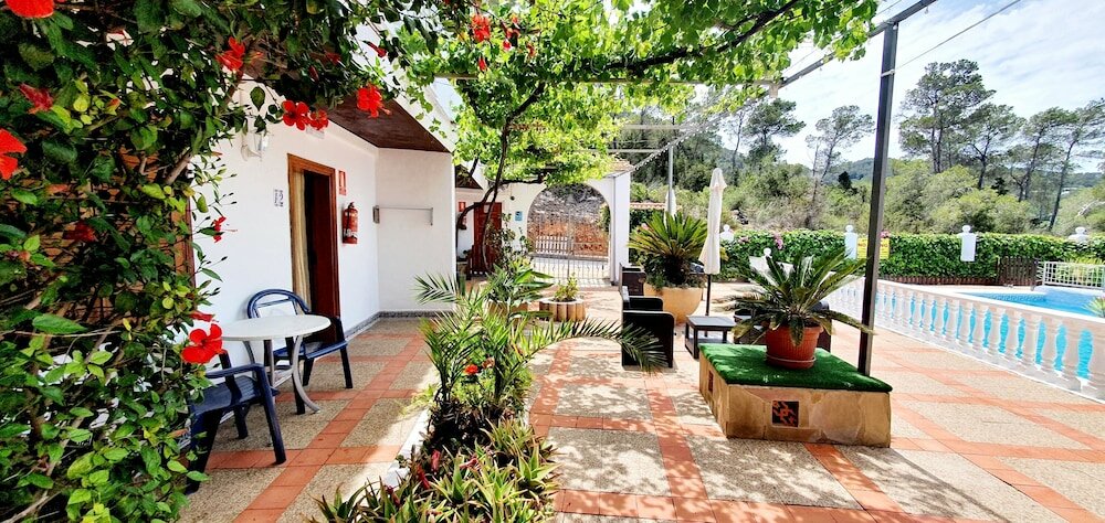 Фото Granada Apartments Ibiza