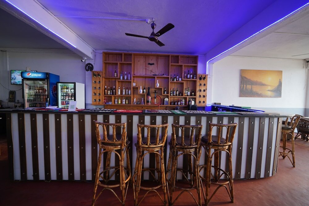 Фото Sunset & Waves Resort