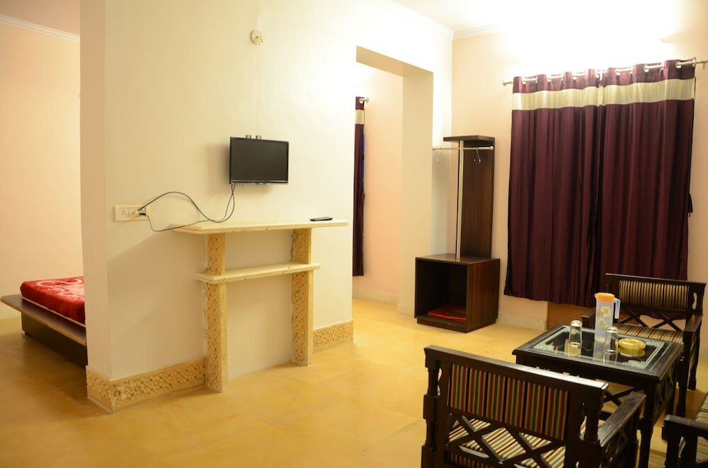 Фото Hotel Sohandeep