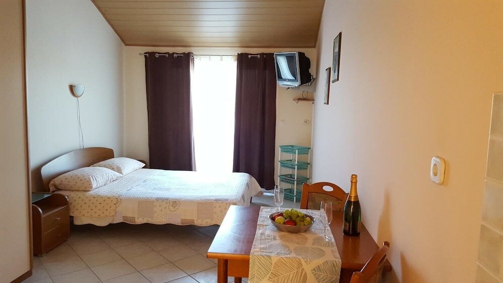 Фото Apartments Marija Lastovo