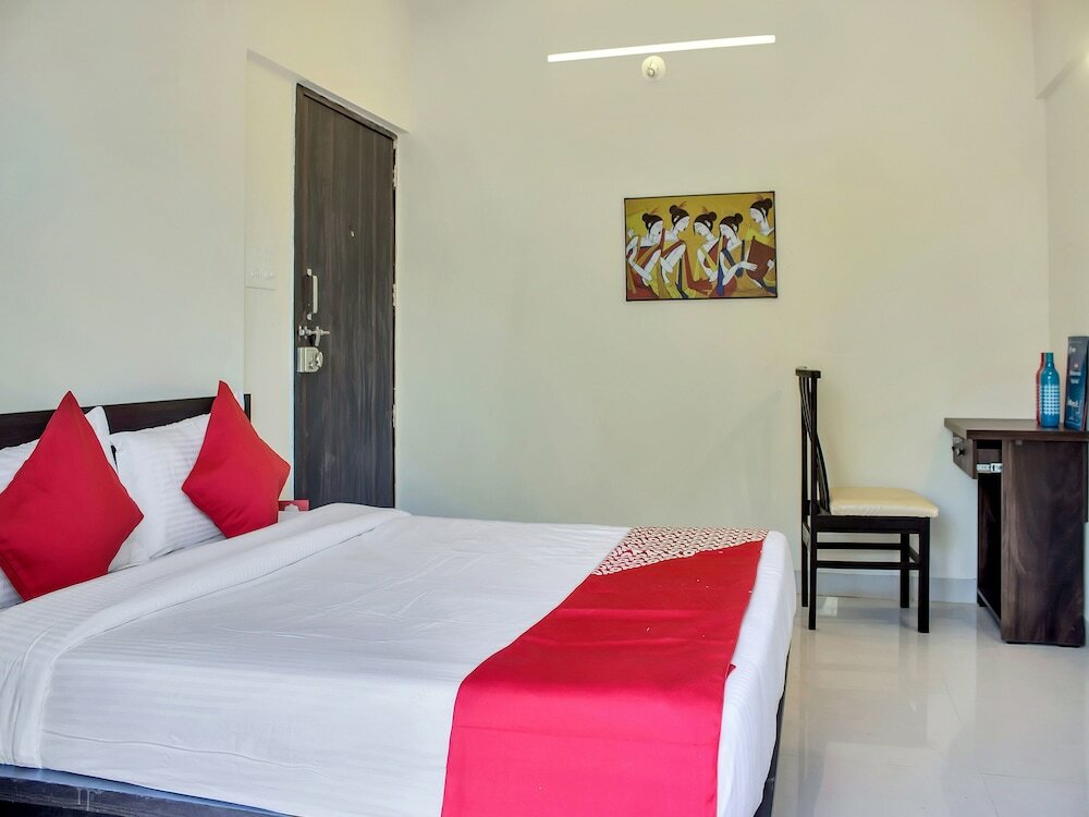 Фото Oyo 12042 Green Olives Apartments