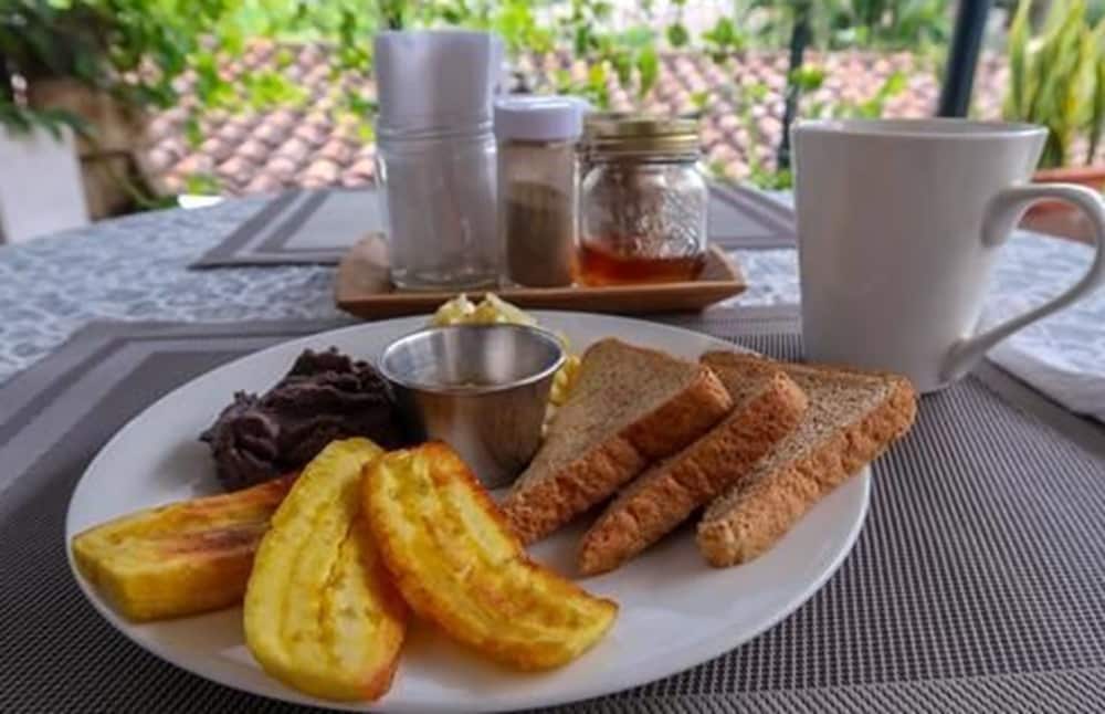 Фото Cinco Hotel