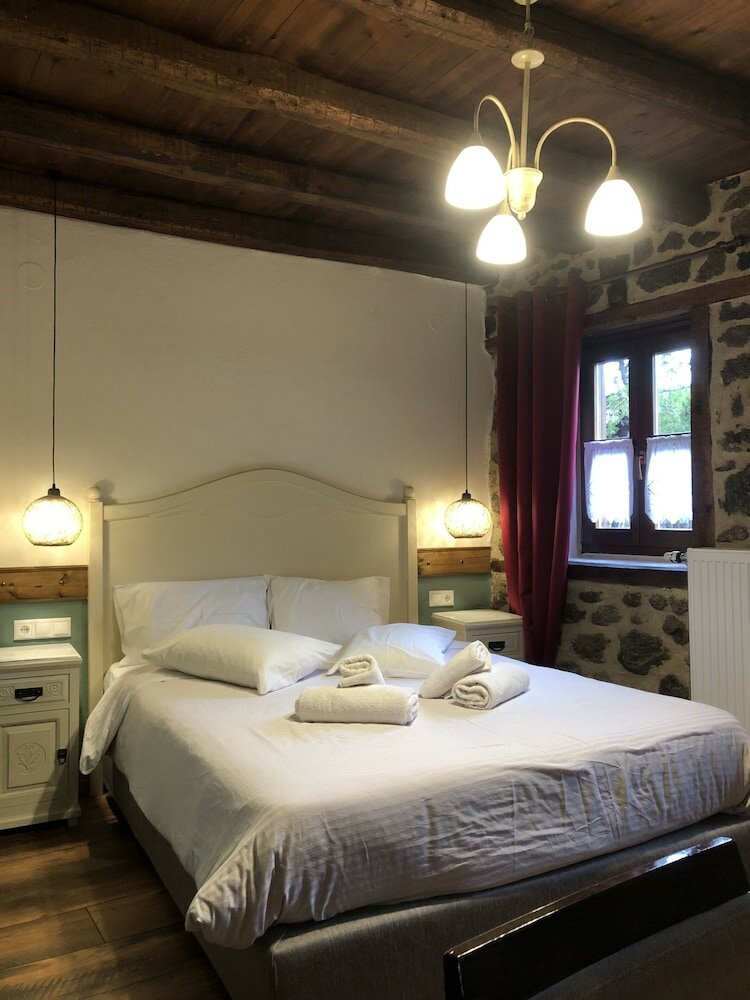 Фото Agios Germanos Traditional Hotel