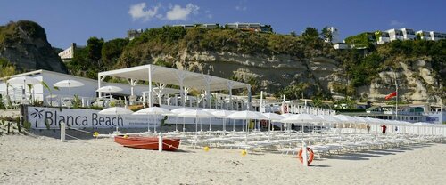 Внешний вид отеля Sentido Michelizia Tropea Resort в Тропее, фото 4